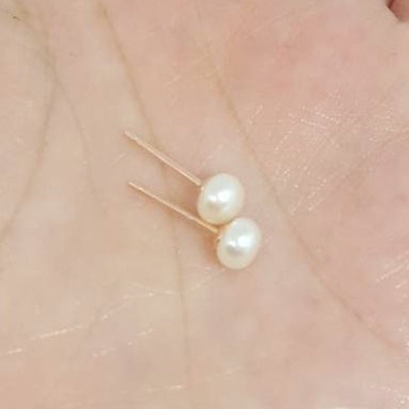 NWT NEW! Sterling Silver Faux Pearl Rose Gold Post Earrings - Picture 3 of 3